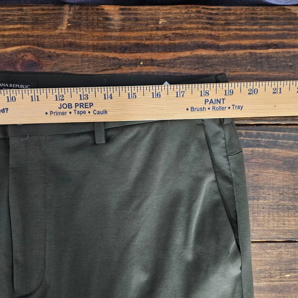 Banana Republic Men's Commuter Pants Casual Dark Green Stretch 38x32 Slim